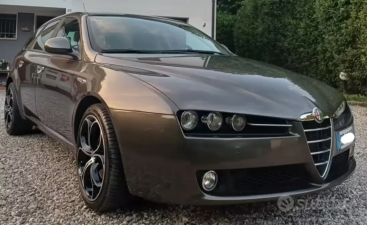Usata Alfa Romeo 159 Distinctive 150 CV (110 kW) 2008 Grigio Station wagon