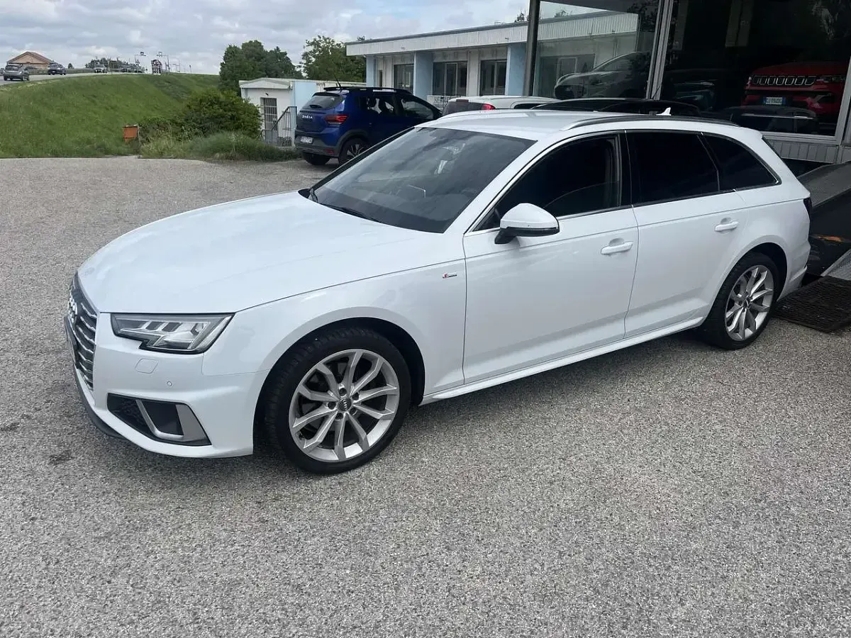 Usata Audi A4 S-Line 150 CV (110 kW) 2019 Other Station wagon