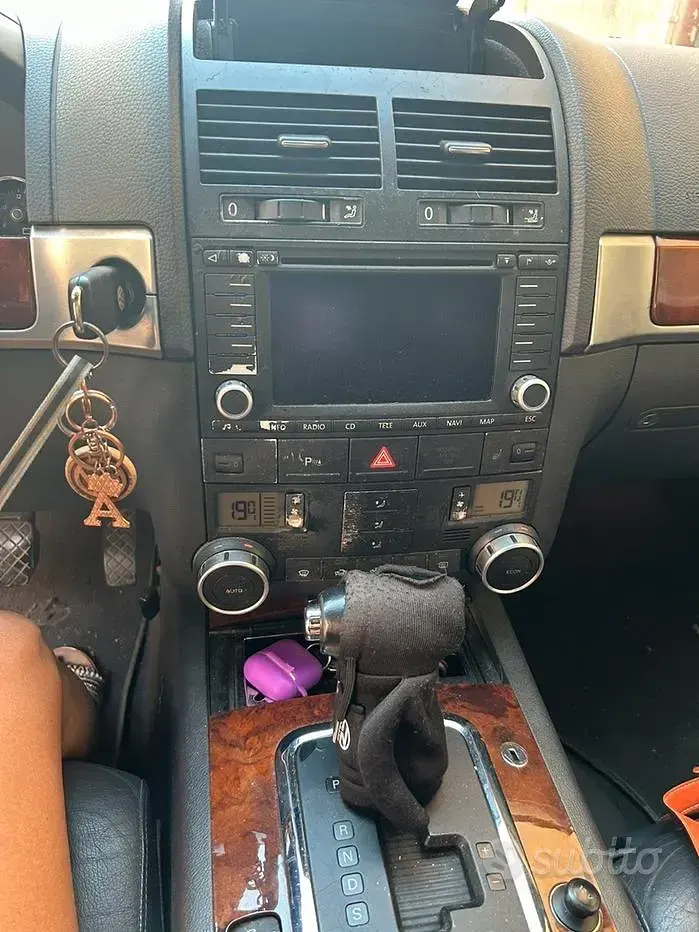 Usata VW Touareg 174 CV (127 kW) 2004 Nero SUV