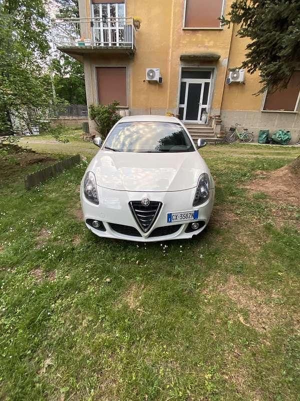 Usata Alfa Romeo Giulietta Distinctive 170 CV (125 kW) 2011 Utilitaria