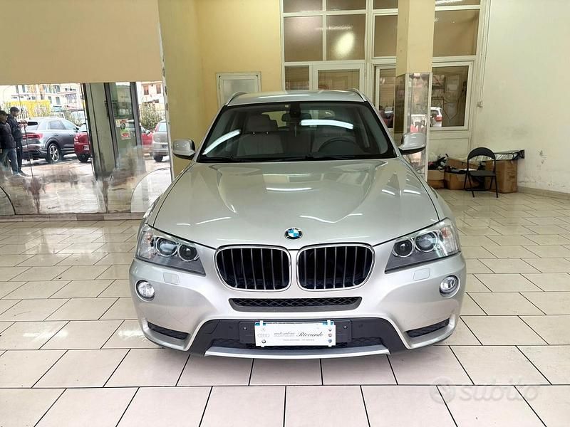 Grigio Usata 2011 BMW X3 SUV | 5999 € (Buon prezzo) - Immagine 1/4