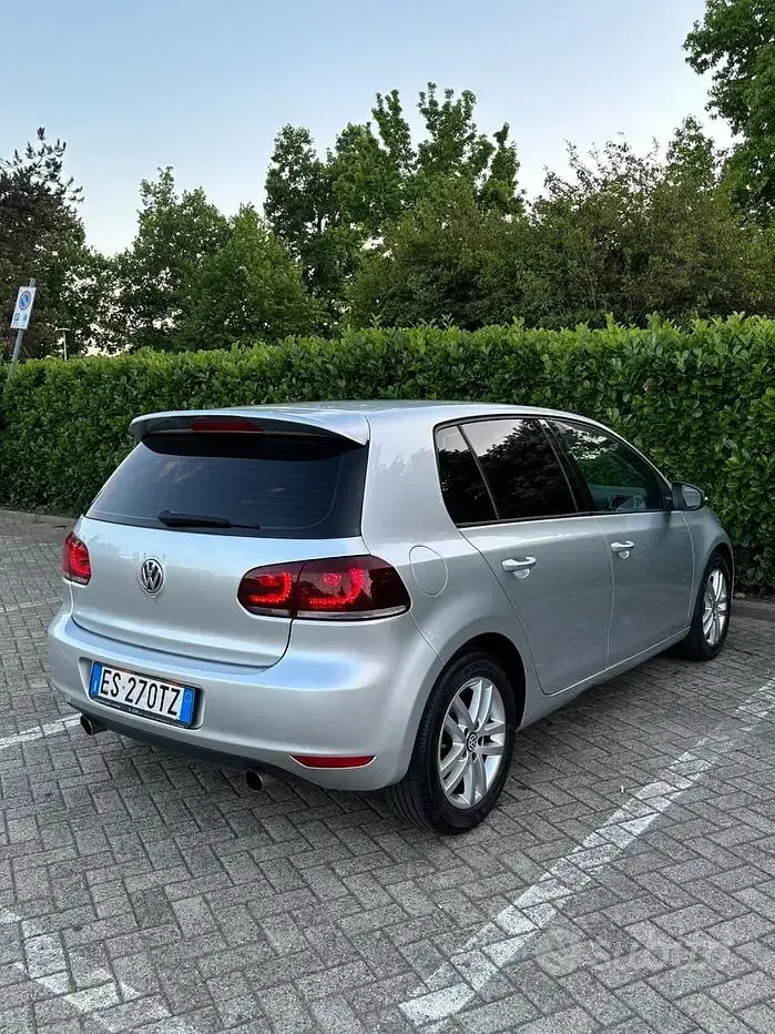 Usata VW Golf VI 105 CV (77 kW) 2011 Grigio Utilitaria