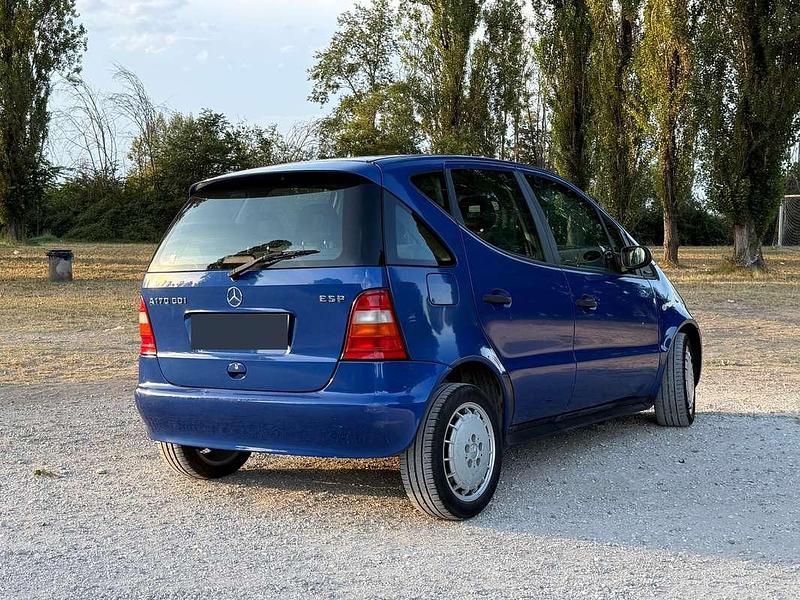 Usata Mercedes 170 122 CV (89 kW) 2001 Blu/azzurro Monovolume