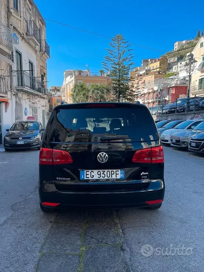 Usata VW Touran 105 CV (77 kW) 2012 Nero Monovolume