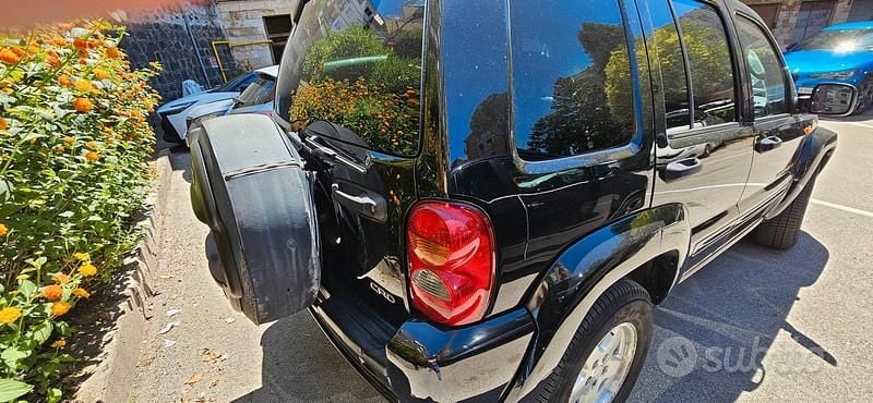 Usata Jeep Cherokee 2002 Nero SUV