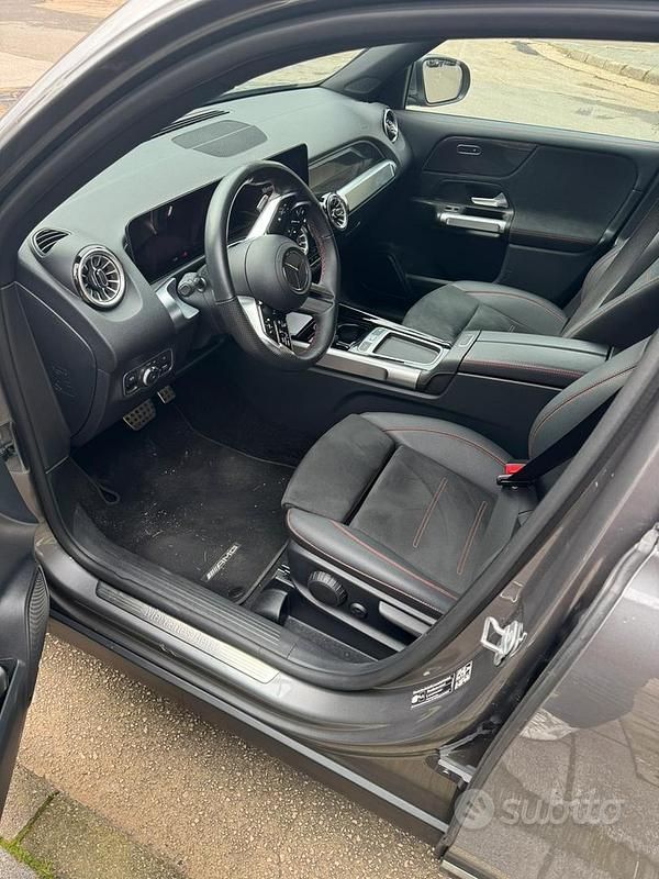 Usata Mercedes GLB200 2024 Grigio SUV