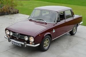 Usata Alfa Romeo 1750 116 CV (85 kW) 1971 Rosso Berlina