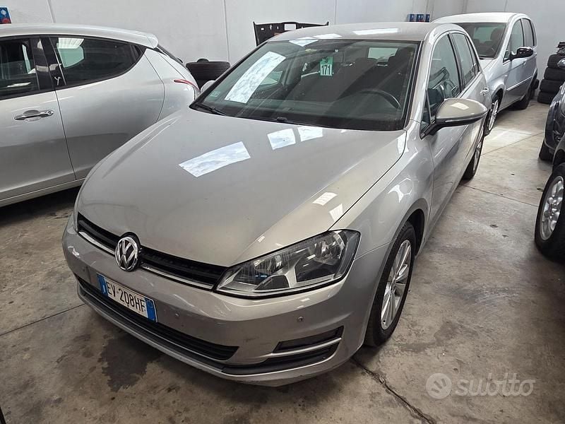 Usata VW Golf VII Comfortline 104 CV (76 kW) 2014 Grigio Berlina