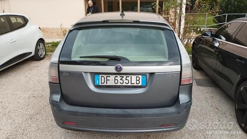 Usata Saab 9-3 150 CV (110 kW) 2007 Verde Station wagon