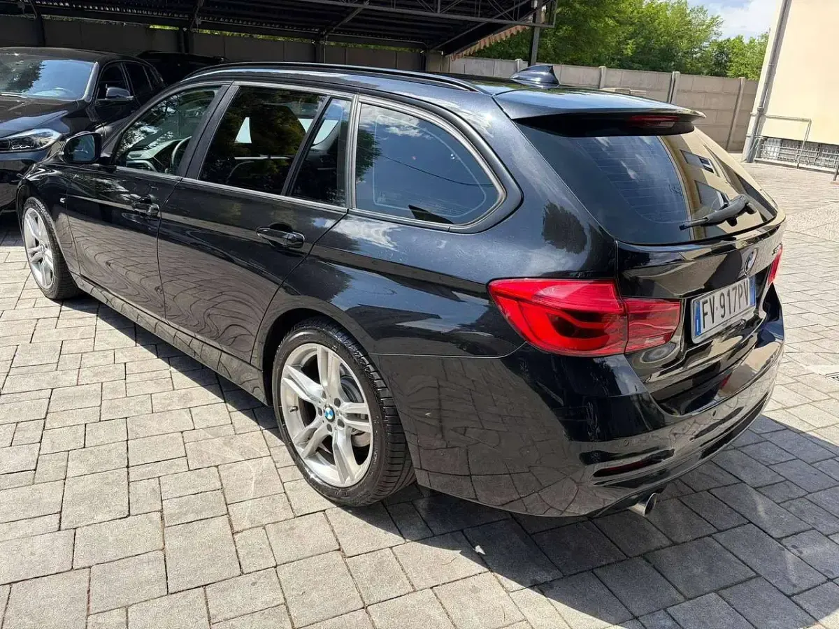 Usata BMW 318 150 CV (110 kW) 2019 Nero Station wagon