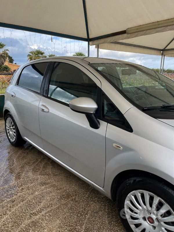 Usata Fiat Punto Evo 95 CV (69 kW) 2011 Grigio Utilitaria
