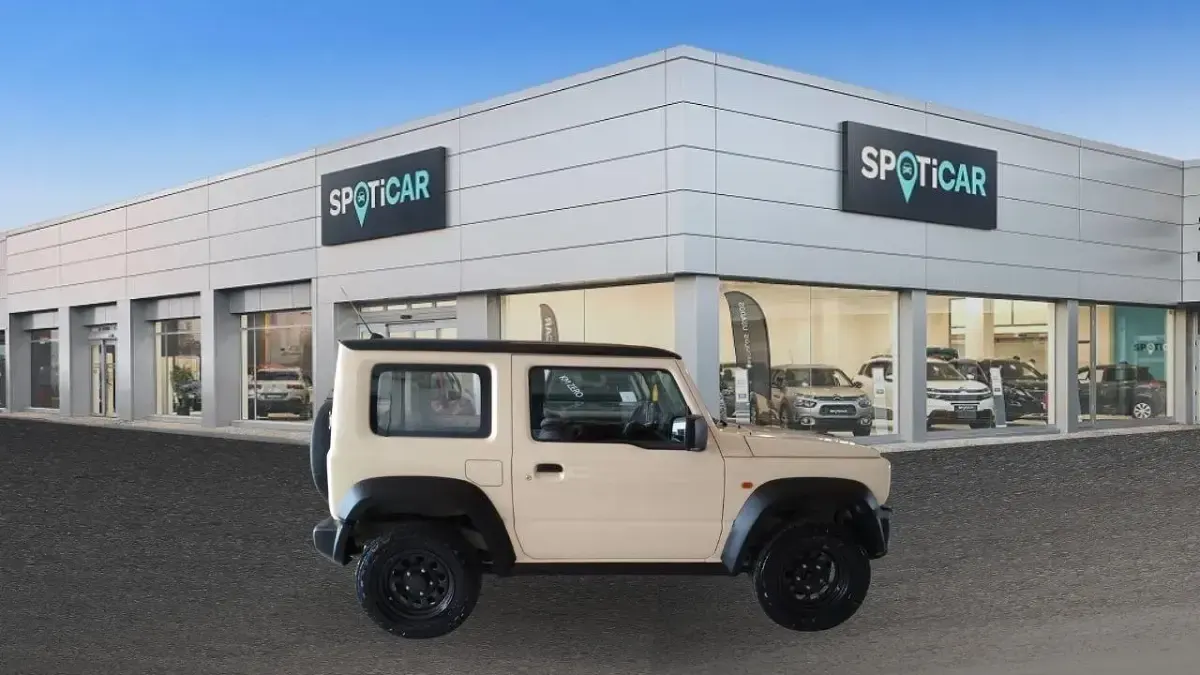 Usata Suzuki Jimny 102 CV (75 kW) 2022 Beige SUV