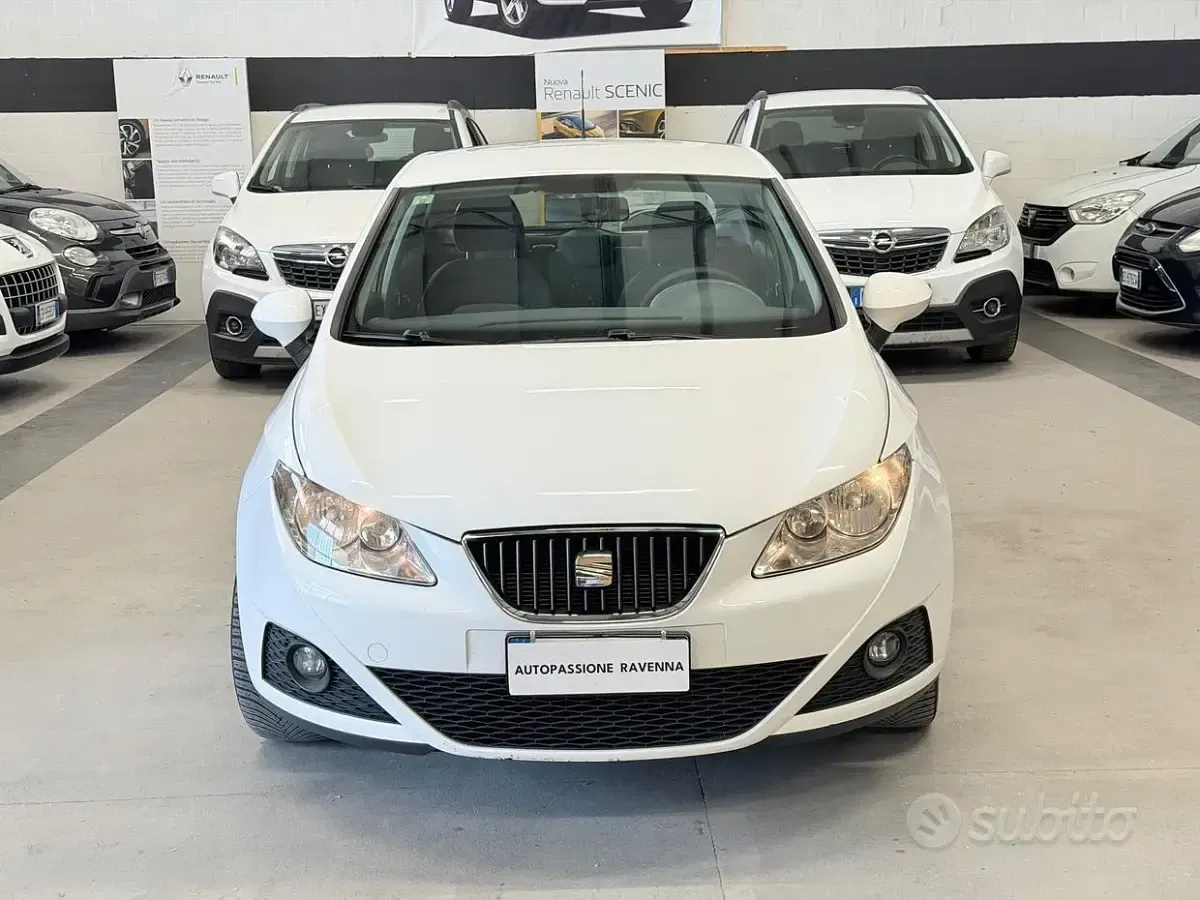 Usata Seat Ibiza Style 90 CV (66 kW) 2010 Bianco Berlina