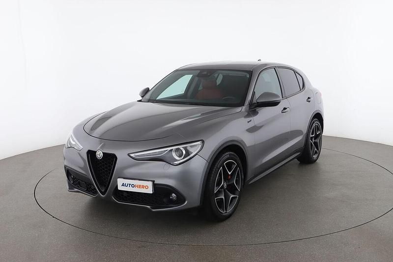 Grigio Usata 2019 Alfa Romeo Stelvio Sprint SUV | 23.999 € (Buon prezzo) - Immagine 1/3