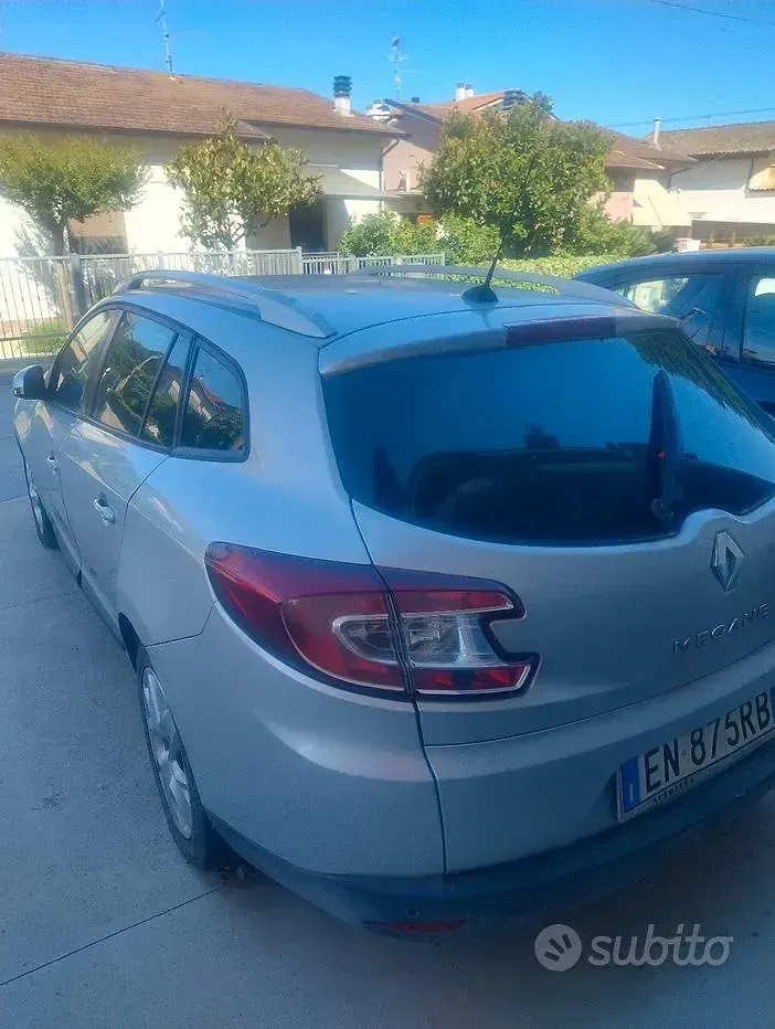 Usata Renault Mégane GrandTour 110 CV (80 kW) 2012 Grigio Station wagon