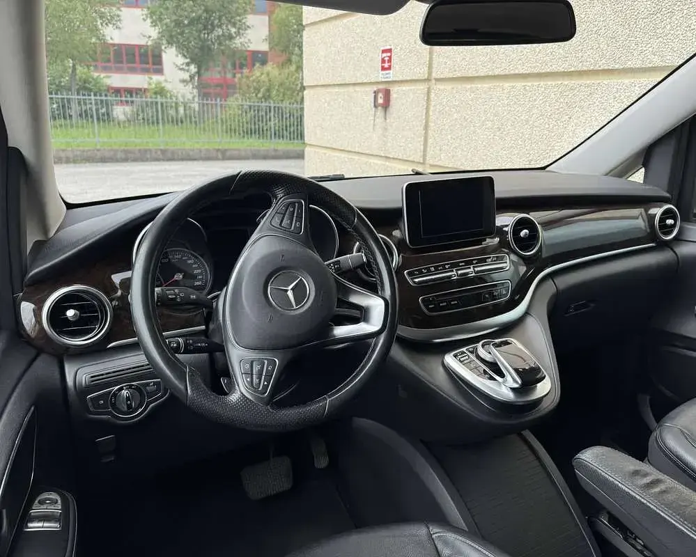 Usata Mercedes V250 Executive 190 CV (139 kW) 2017 Argento Monovolume