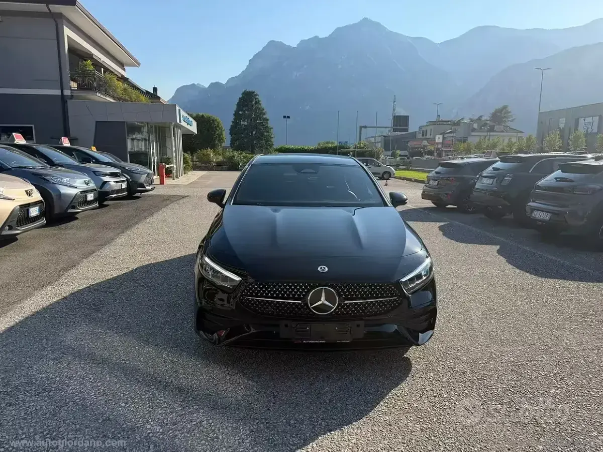 Usata Mercedes A180 Advanced Plus 136 CV (100 kW) 2025 Nero Berlina