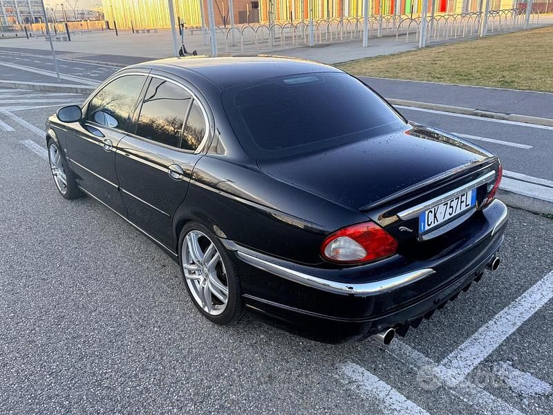 Usata Jaguar X-type Executive 230 CV (169 kW) 2003 Nero Berlina