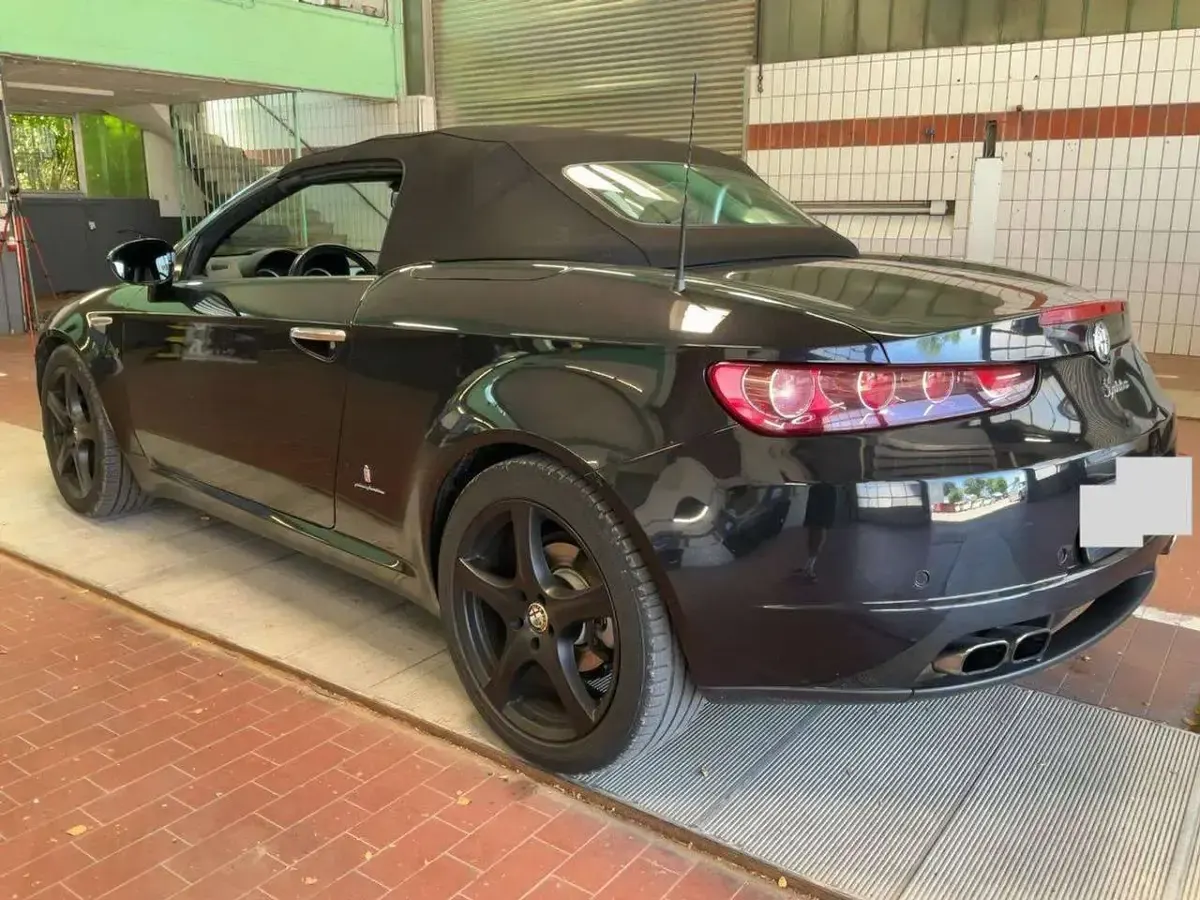 Usata Alfa Romeo Spider Exclusive 185 CV (136 kW) 2008 Nero Cabrio