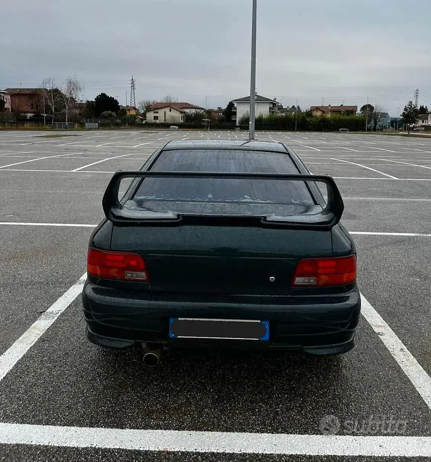 Usata Subaru Impreza 211 CV (155 kW) 1998 Verde Berlina