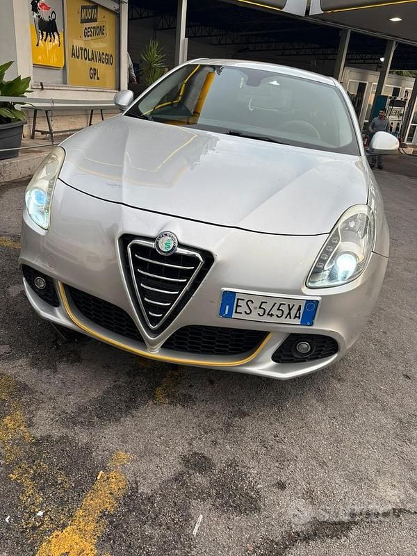 Usata Alfa Romeo Giulietta 109 CV (80 kW) 2013 Grigio Utilitaria
