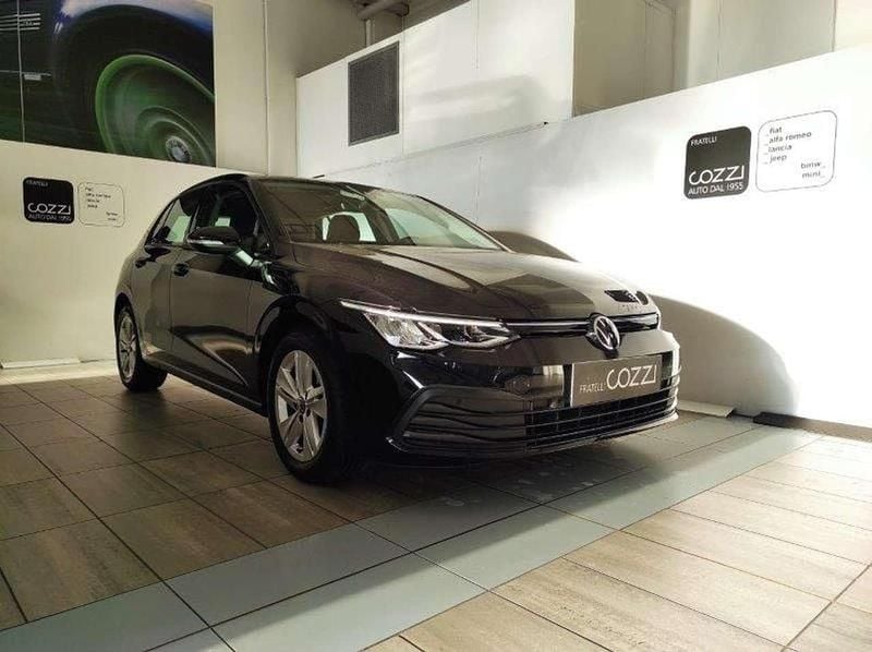 Usata VW Golf VIII Life 116 CV (85 kW) 2021 Nero Berlina