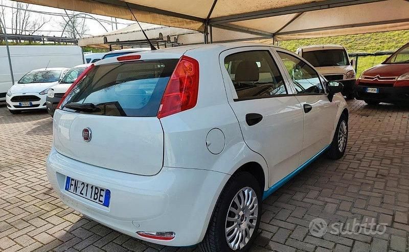 Usata Fiat Punto 95 CV (69 kW) 2018 Bianco Utilitaria