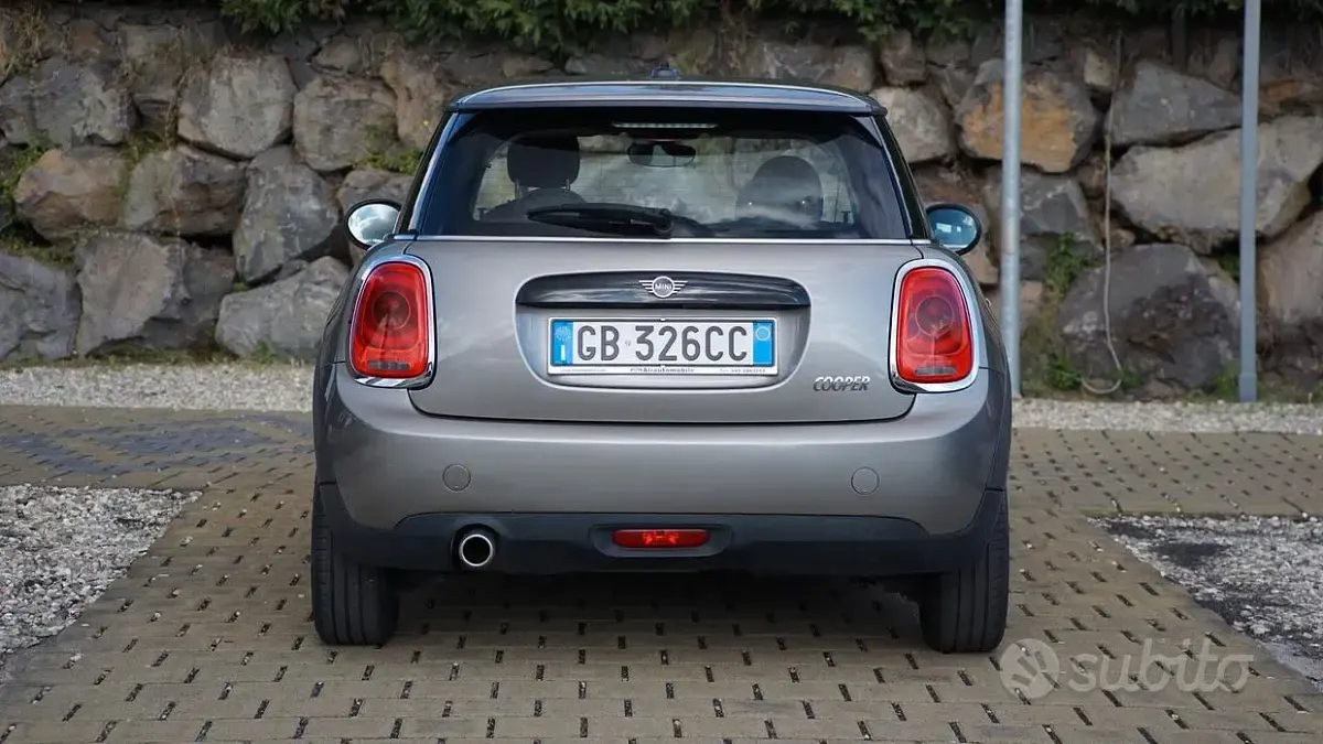 Usata Mini Cooper 136 CV (100 kW) 2020 Grigio Utilitaria