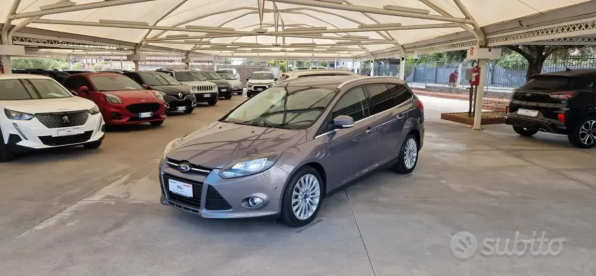 Usata Ford Focus Titanium 116 CV (85 kW) 2011 Grigio Station wagon