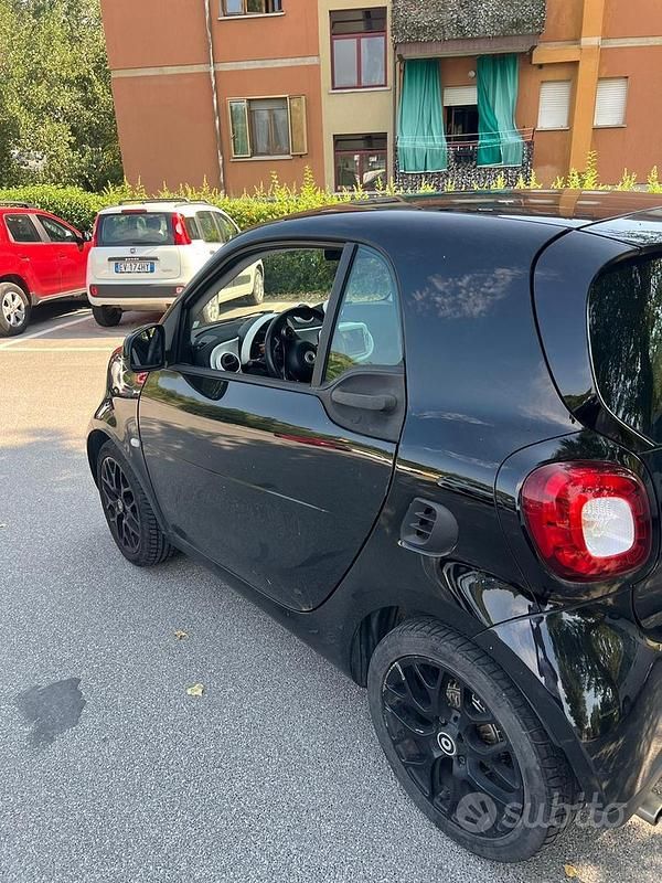 Usata Smart ForTwo Coupé 90 CV (66 kW) 2016 Utilitaria