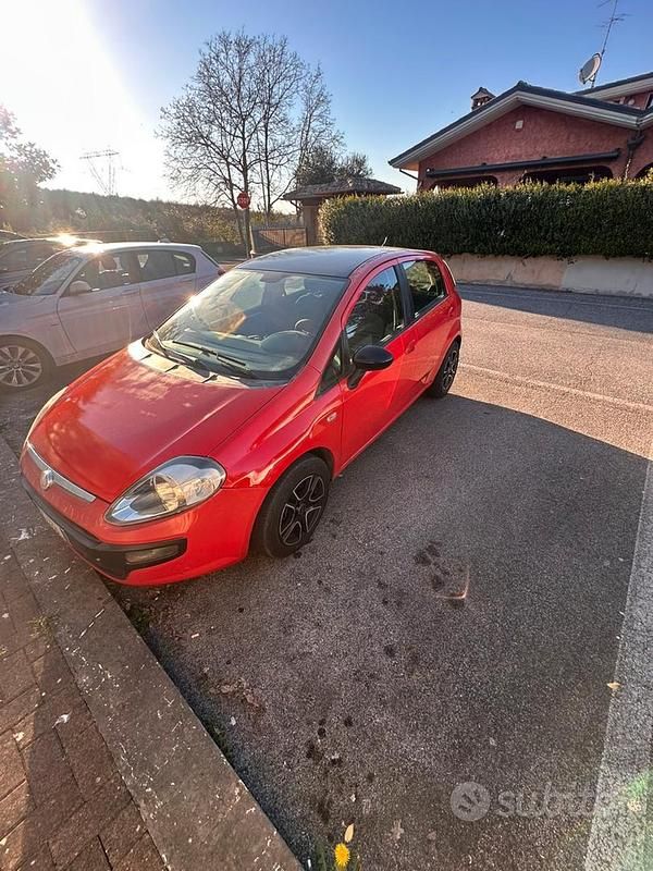 Usata Fiat Punto Evo 75 CV (55 kW) 2010 Rosso Utilitaria