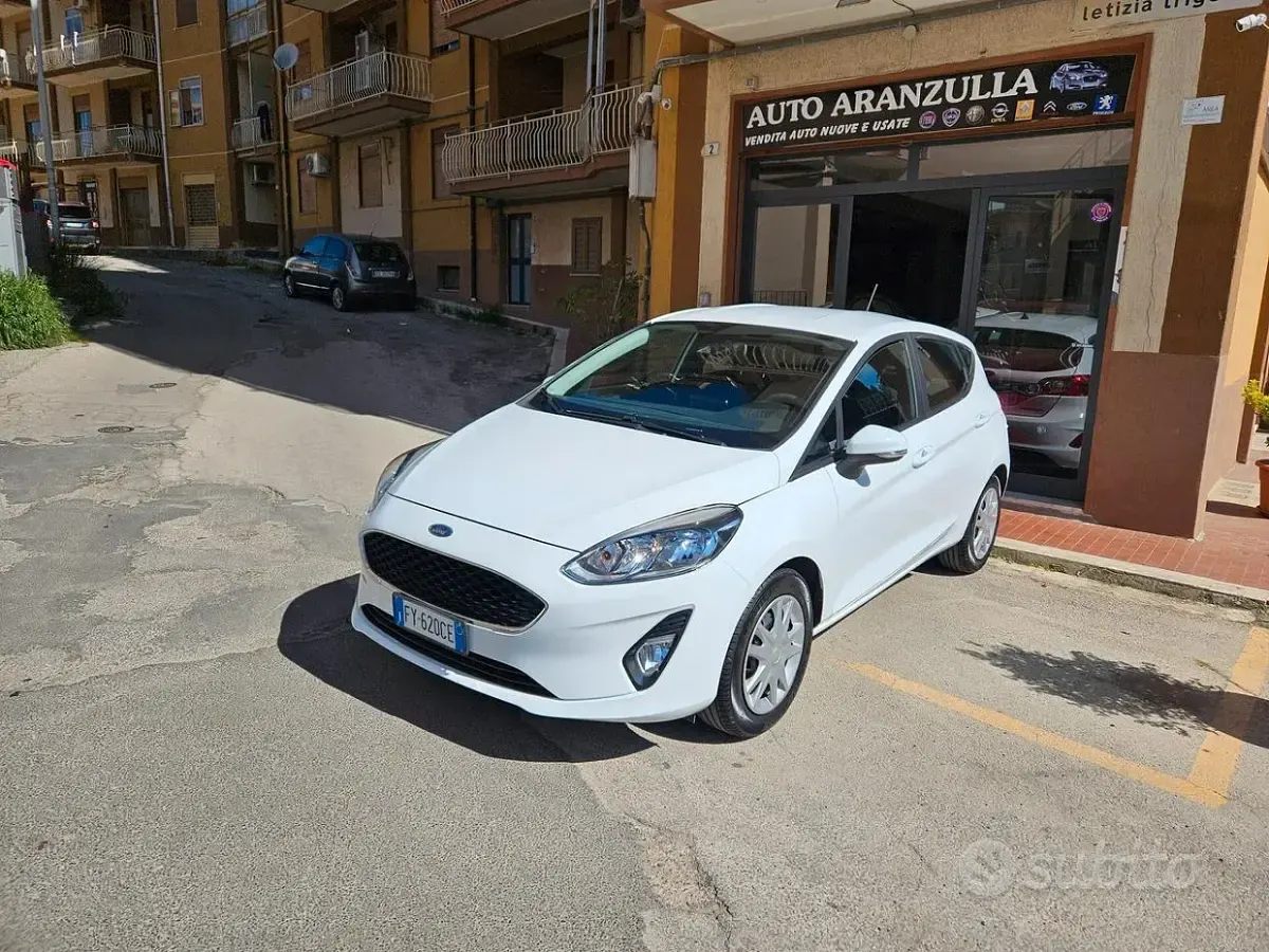 Usata Ford Fiesta 86 CV (63 kW) 2019 Bianco Utilitaria