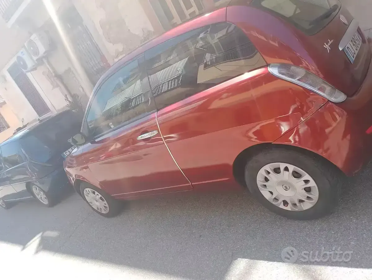 Usata Lancia Ypsilon 60 CV (44 kW) 2007 Rosso Utilitaria