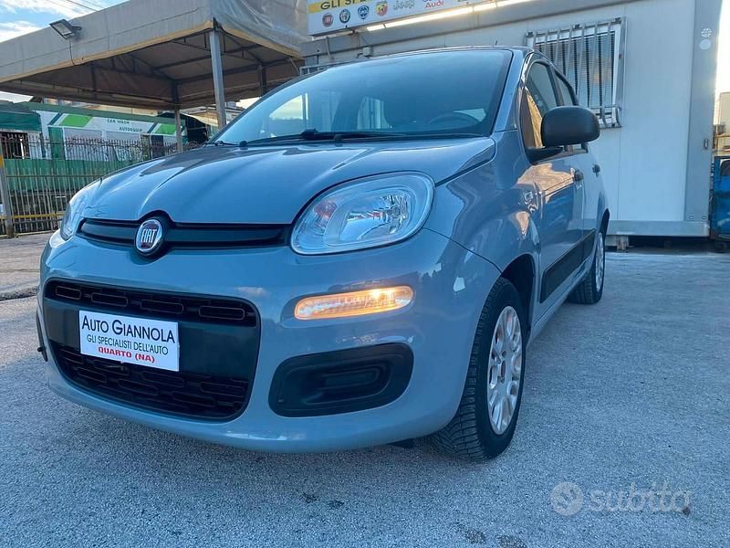 Usata Fiat Panda 69 CV (50 kW) 2019 Grigio Utilitaria