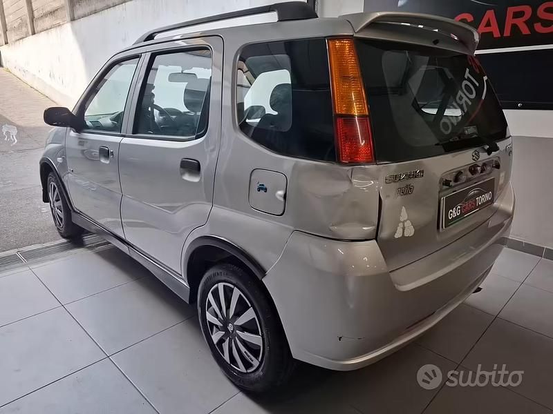 Usata Suzuki Ignis 99 CV (72 kW) 2006 Grigio Utilitaria