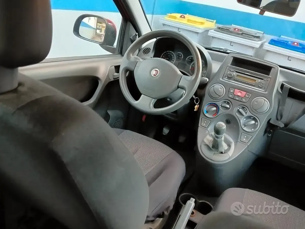 Usata Fiat Panda Dynamic 69 CV (50 kW) 2011 Rosso Utilitaria