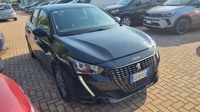 Usata Peugeot 208 Allure 102 CV (75 kW) 2021 Nero Utilitaria