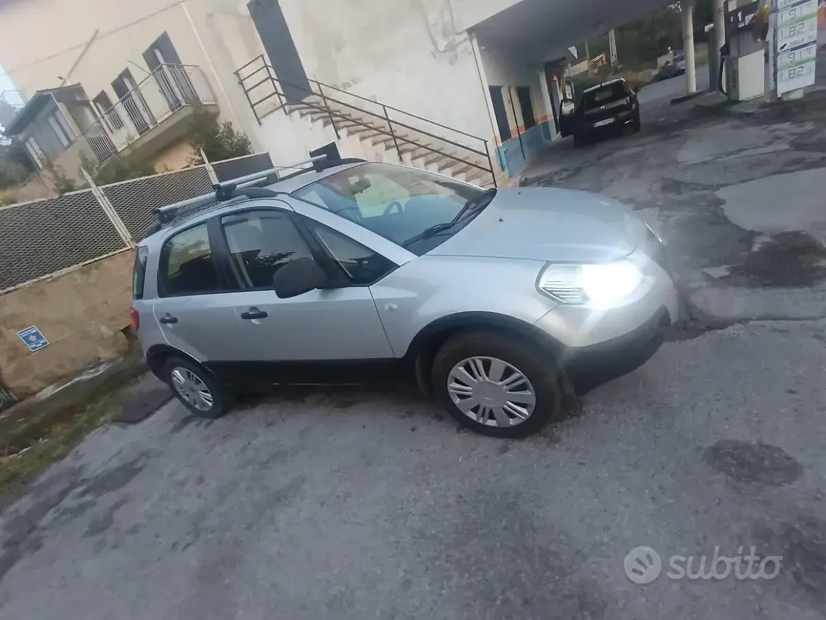 Usata Fiat Sedici 120 CV (88 kW) 2007 Grigio SUV