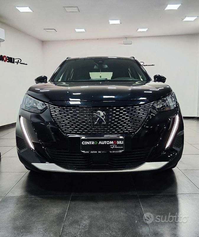 Usata Peugeot 2008 Allure 130 CV (95 kW) 2022 Nero SUV