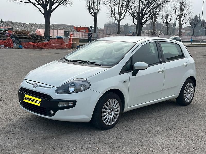 Usata Fiat Punto Evo S 69 CV (50 kW) 2011 Bianco Utilitaria