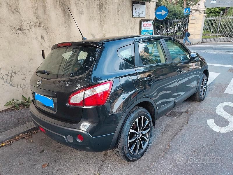 Usata Nissan Qashqai 115 CV (84 kW) 2013 Nero SUV