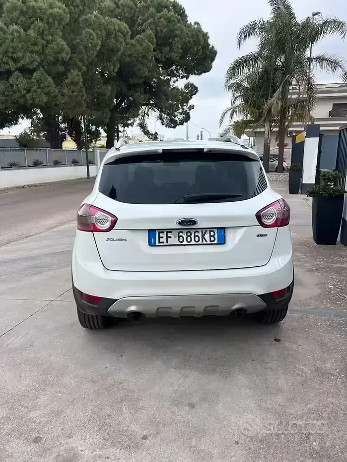 Usata Ford Kuga 136 CV (100 kW) 2010 Bianco SUV