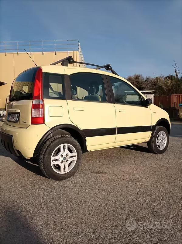 Usata Fiat Panda 4x4 Climbing 69 CV (50 kW) 2006 Giallo Utilitaria