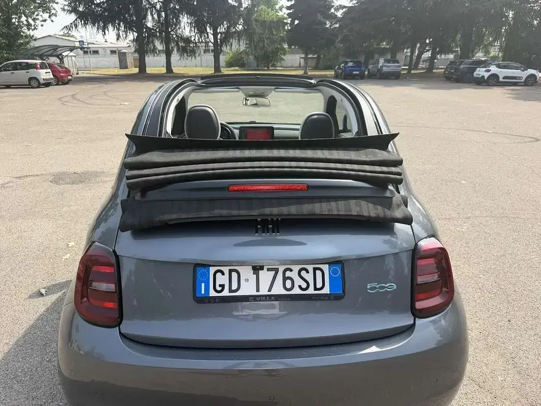 Usata Fiat 500e La Prima 42 kW (58 CV) 2022 Cabrio