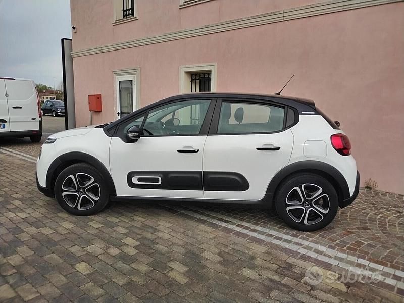 Usata Citroën C3 Shine 83 CV (61 kW) 2022 Bianco Utilitaria