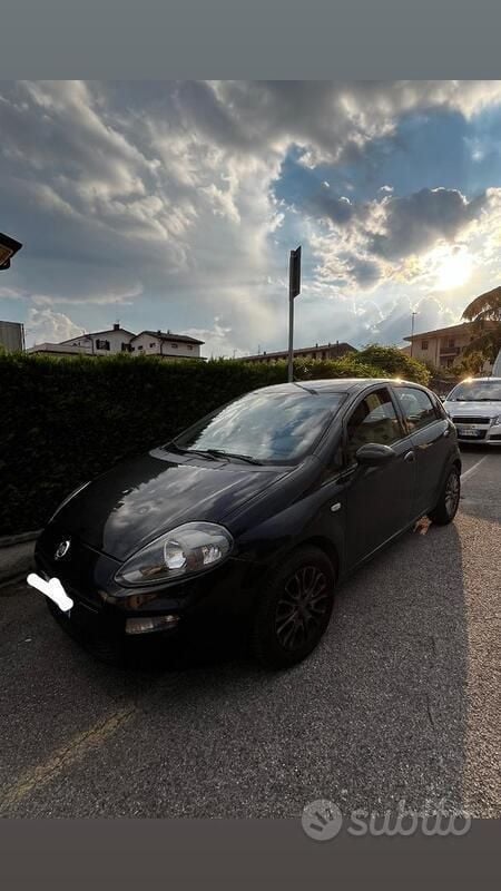 Usata Fiat Punto 95 CV (69 kW) 2013 Nero Utilitaria