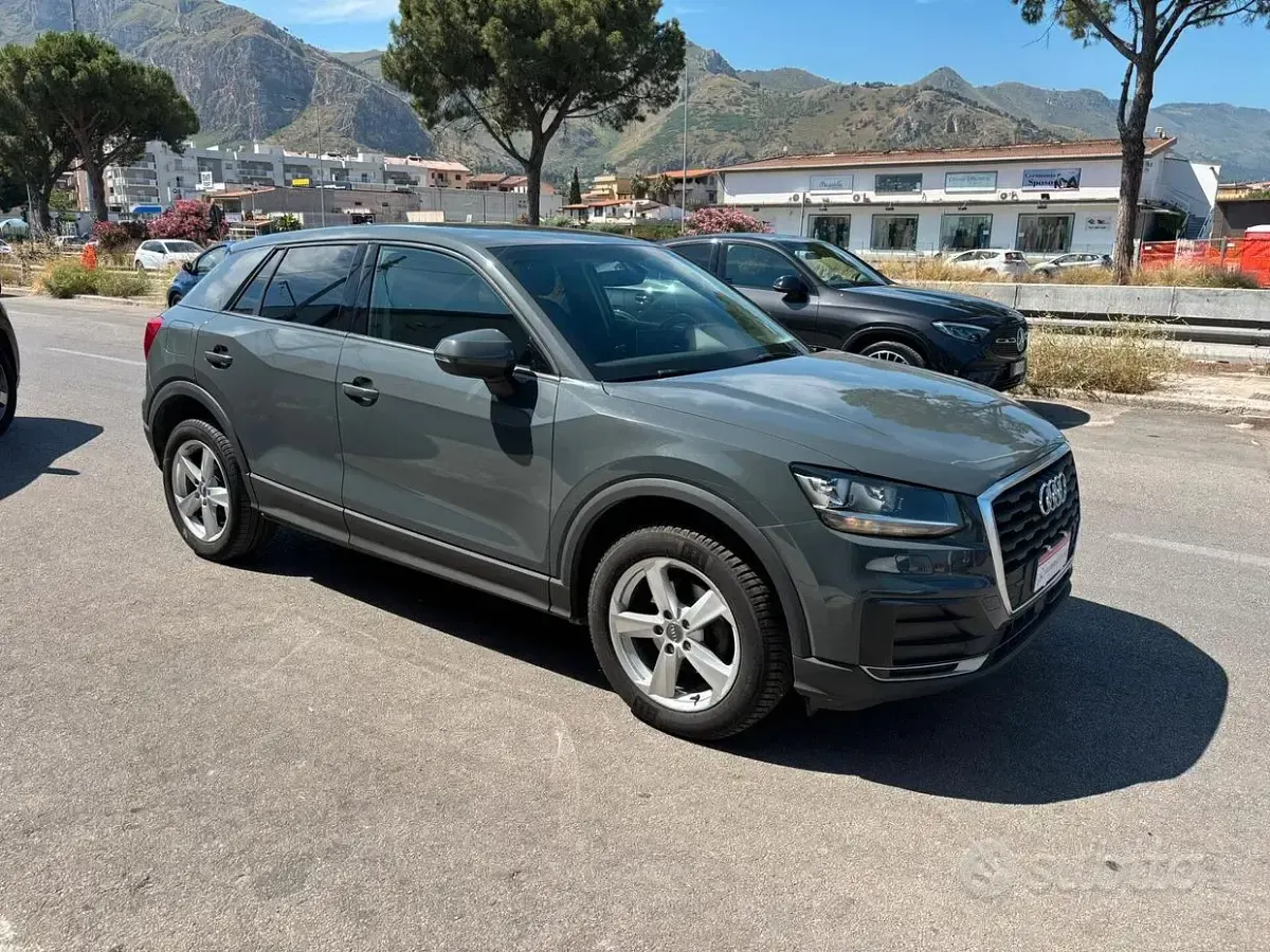 Usata Audi Q2 116 CV (85 kW) 2019 Grigio SUV
