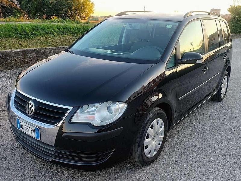 Usata VW Touran Highline 105 CV (77 kW) 2009 Nero Monovolume