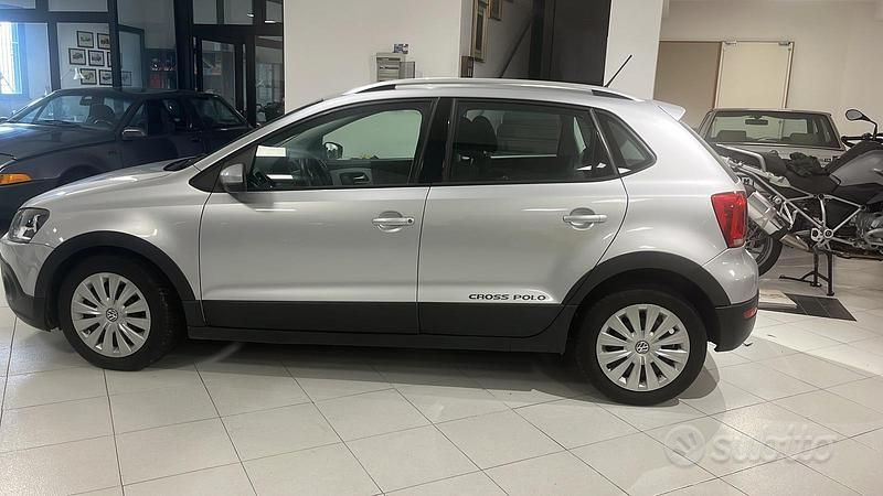 Usata VW Polo Cross 90 CV (66 kW) 2010 Grigio Utilitaria