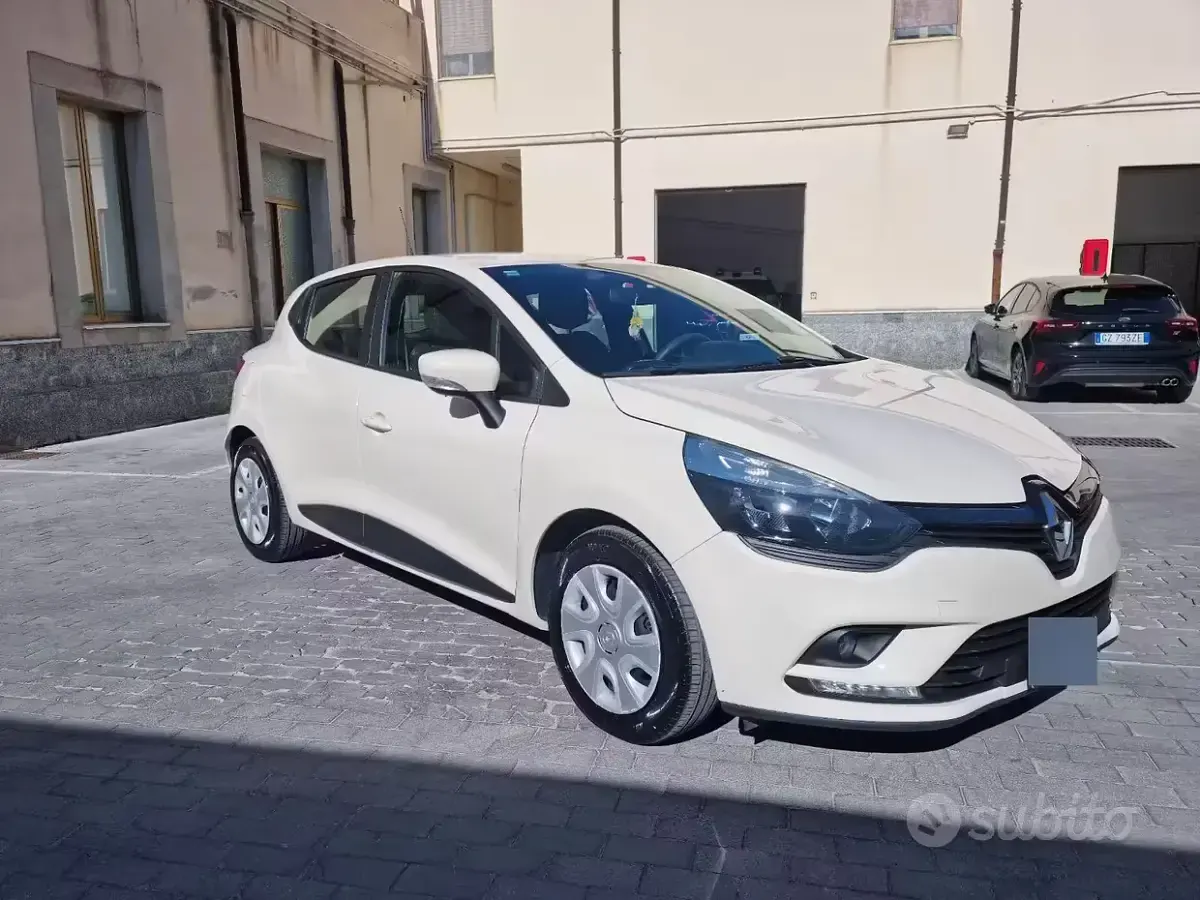 Usata Renault Clio IV 73 CV (53 kW) 2017 Berlina